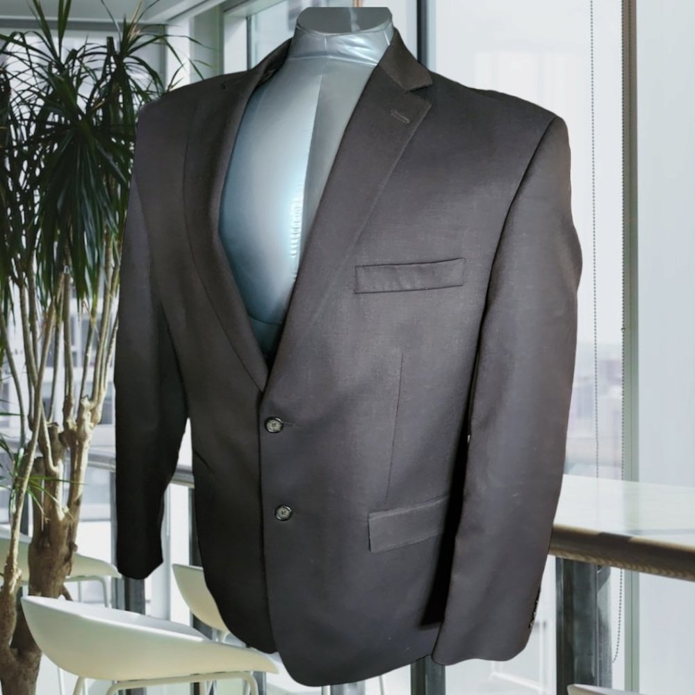 Mens WILKE RODRIGUEZ Suit coat Size 42R NWT
